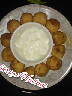 ફરાળી પેટીસ (Farali Patties Recipe In Gujarati) રેસીપી મુખ્ય ફોટો