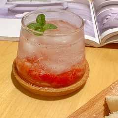 ［草莓系］蜂蜜草莓氣泡飲-レシピのメイン写真