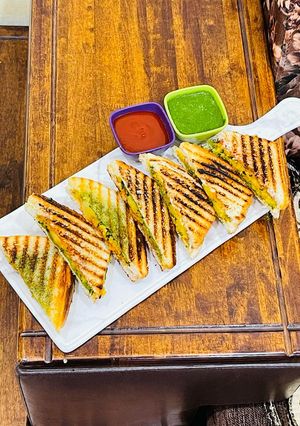 A picture of Veg grill sandwich.