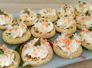 Une photo de Blinis au surimi & fromage frais