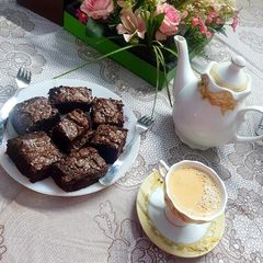A picture of Walnut Mud Brownies.