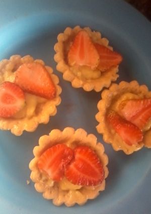 Una foto de Tartaletas de Fresas🍰🍓🥧