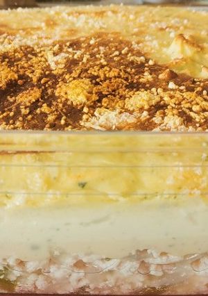Una foto de Pastel de papas y coliflor con pino de pavo