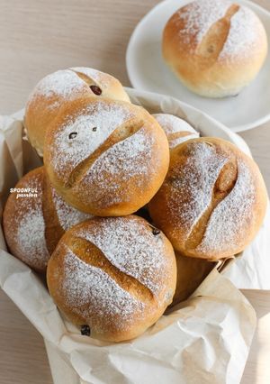 A picture of Petit Pain [French Roll].