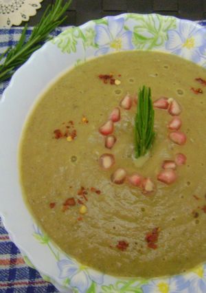 A picture of Avocado & Broccoli Soup.