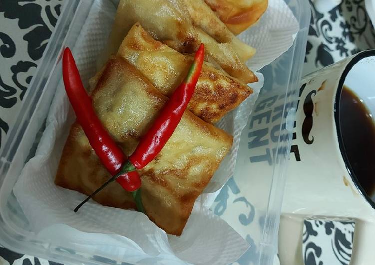 Cara Gampang Menyiapkan Martabak indomie telur pakai kulit lumpia Anti Gagal