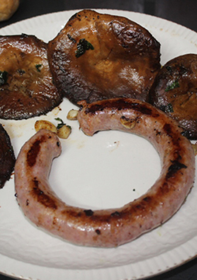 Una foto de Longaniza con robellones