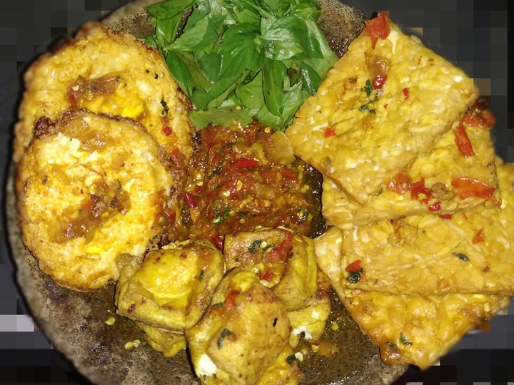 Wajib coba! Resep bikin 3T Penyet Kemangi (Tahu Tempe Telur)  sempurna