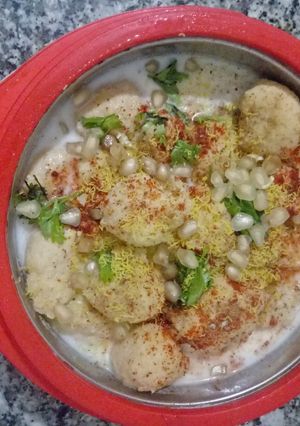 दही भल्ले (Dahi Bhalle recipe in hindi) रेसिपी मुख्य फोटो