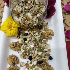 A picture of Walnut Mukhwas.