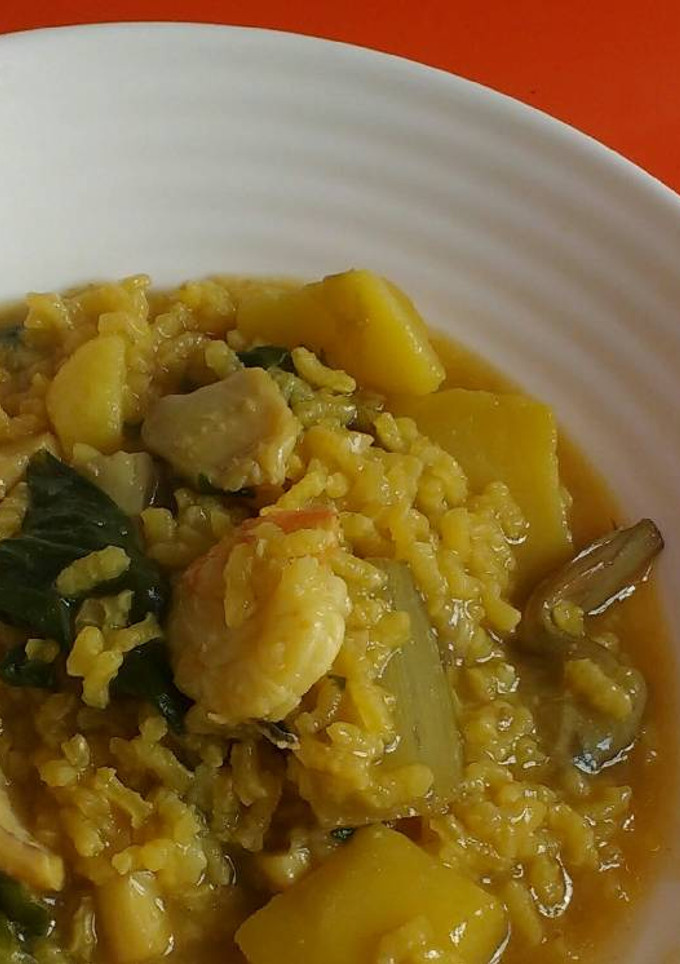 Una foto de Arroz con sepia y acelgas