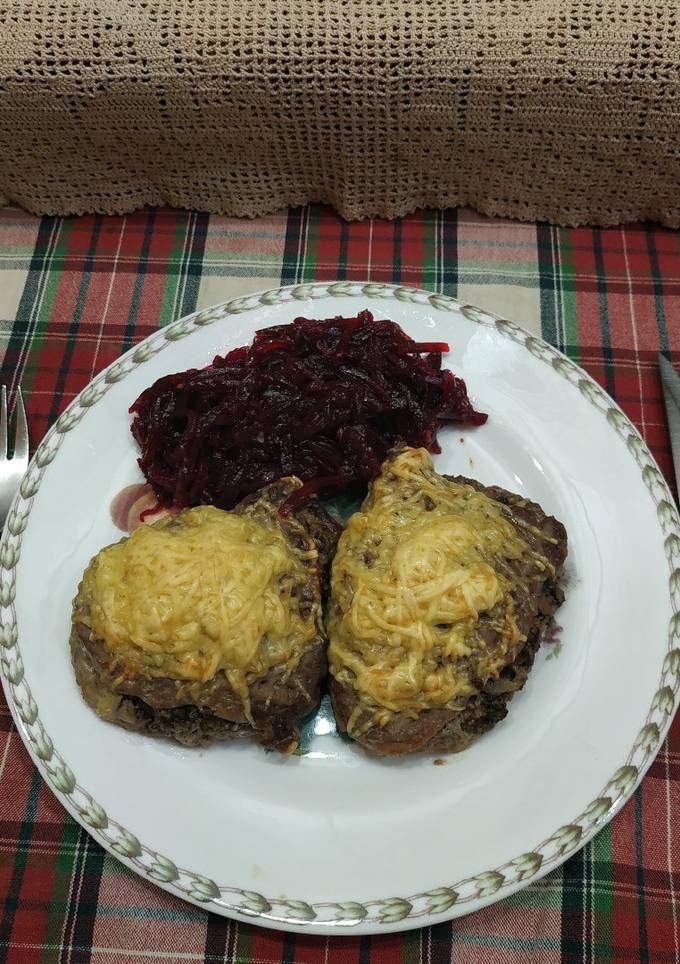 М'ясні "кишеньки" з грибами