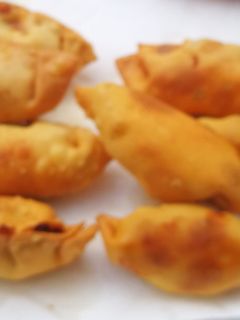 Una foto de Empanadas criollas carne cortada a cuchillo