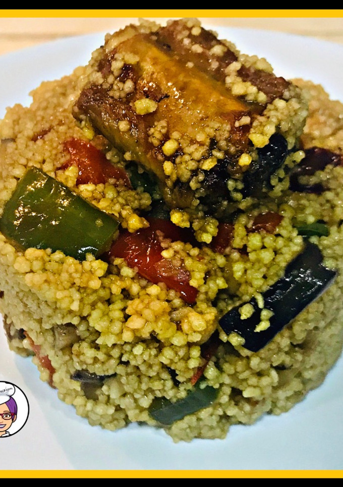 Una foto de Cous Cous con costillas de cerdo