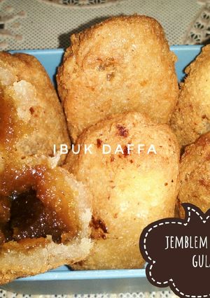 Foto resep Jemblem (singkong isi gula merah)