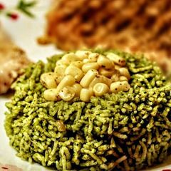 A picture of Arroz Verde (Mexican green rice).