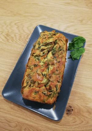 Une photo de Cake épinards, chèvre et noix
