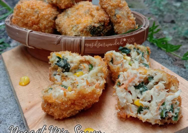 Easiest Way to Prepare Yummy Nugget Mie Ayam Sayur Daun Singkong