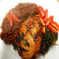 Lentils with chicken siding A picture of Lentils with chicken siding.