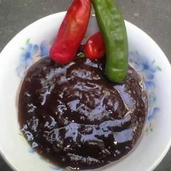 A picture of Imli ke khatti meethe chutney 😋.
