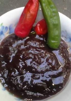 A picture of Imli ke khatti meethe chutney 😋.