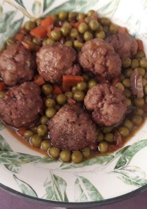 Foto principal de Albóndigas a la jardinera