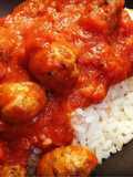 Boulettes de viande de porc au herbes et sauce tomate