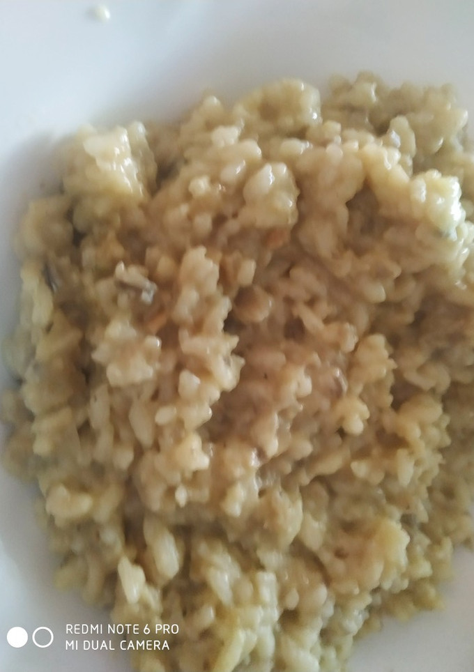 Una foto de Rissoto de arroz con setas y queso