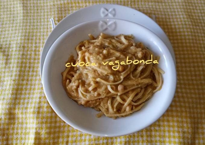 Ricetta Bavette Con Crema Di Ceci Di CuocaVagabonda - Cookpad