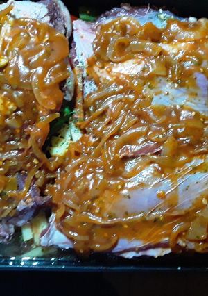 Una foto de Vacío al horno con papas