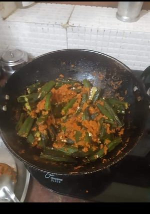 भिन्डी (bhindi recipe in Hindi) रेसिपी मुख्य फोटो