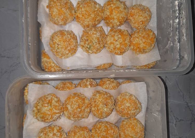 Creamy Macaroni cheese Ball
