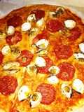 "Pizza Terra & Mar"