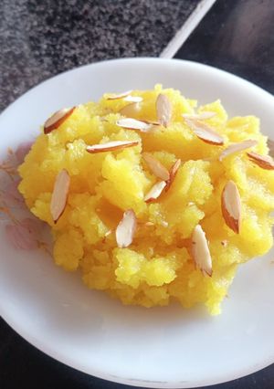 A picture of Suji ka halwa.