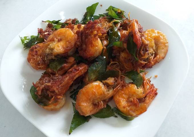 Udang goreng kari