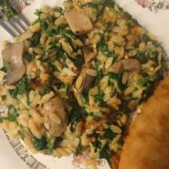 A picture of Yummy Creamy Spinach and Mushroom Orzo.