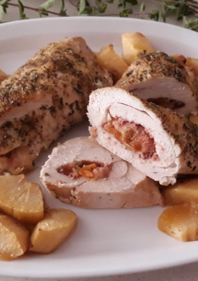 Una foto de Pechuga de pollo rellena