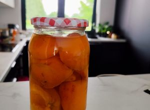 Zdjęcie przepisu 🍑 Kompot z moreli na zimę z nutą wanilii – prosty i aromatyczny.