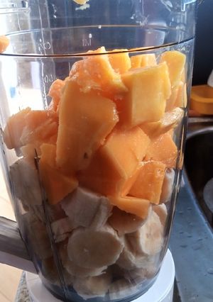 A picture of Bananas and mango smoothie.