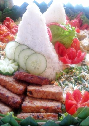Foto resep Tumpeng Tradisional Spesial