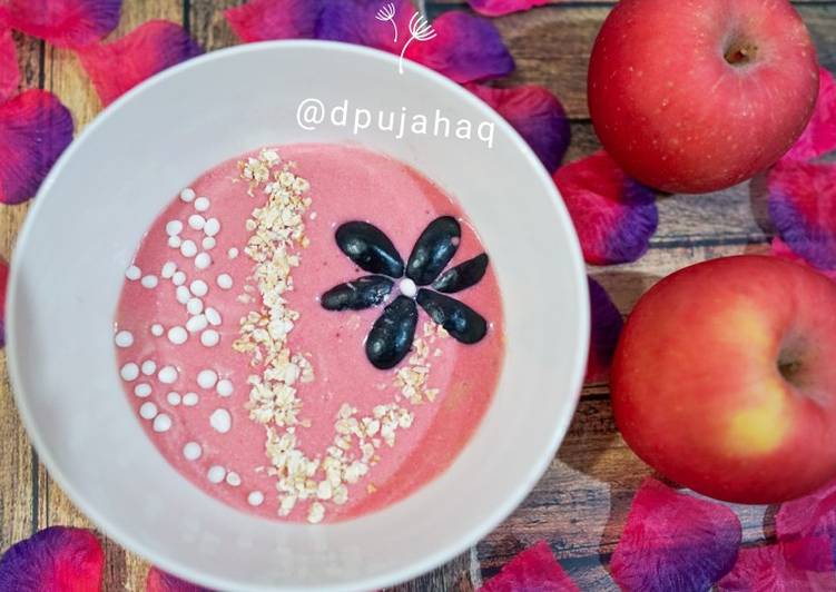 Resep Smoothies Bowl Banana Pink yang Bisa Manjain Lidah