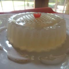 A picture of Glass pudding.