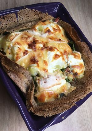 Une photo de Galette de sarrasin gratinée à la tête de moine