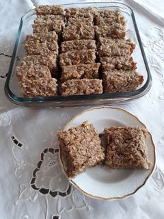 Almás zabpelyhes sütemény (vegán és cukormentes) recept fotója