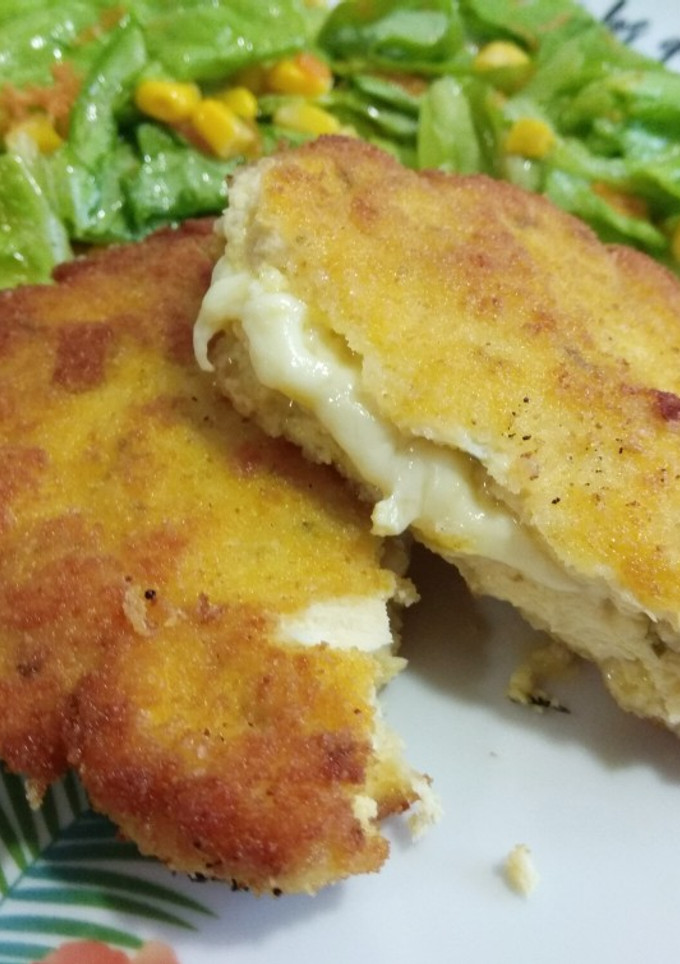 Una foto de Filetes rusos de pollo rellenos de queso