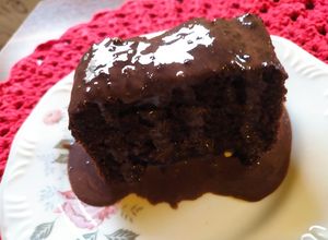 Foto de Bolo de chocolate sem glúten, sem lactose e sem açúcar 😋