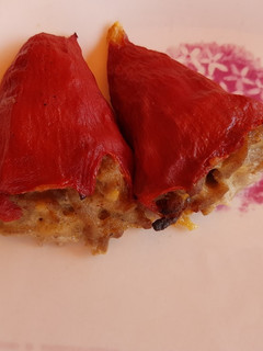 Una foto de Pimientos de piquillo rellenos de carne