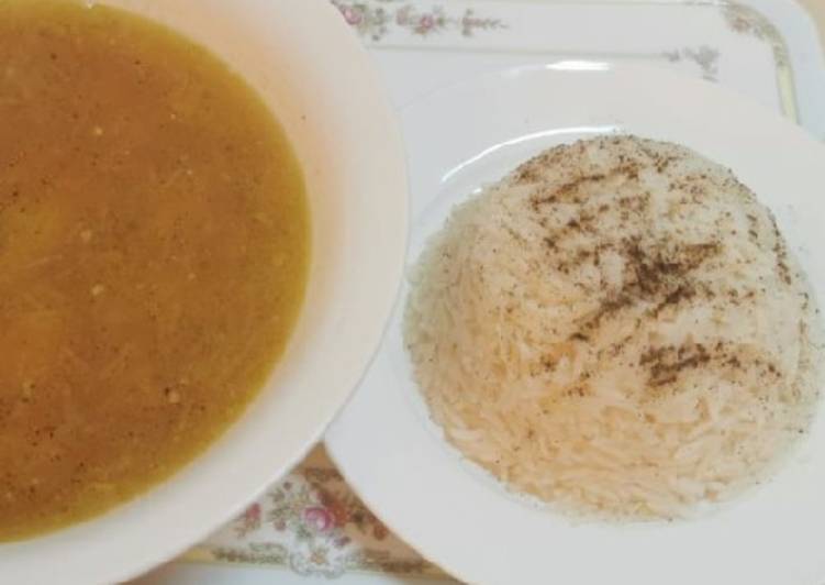 رز مسلوق ومرقة دجاج دايت
