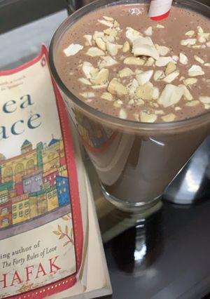 A picture of Chocolate Peanut Banana Smoothie.
