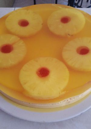 Una foto de Gelatina de Piña/Volteado de Piña